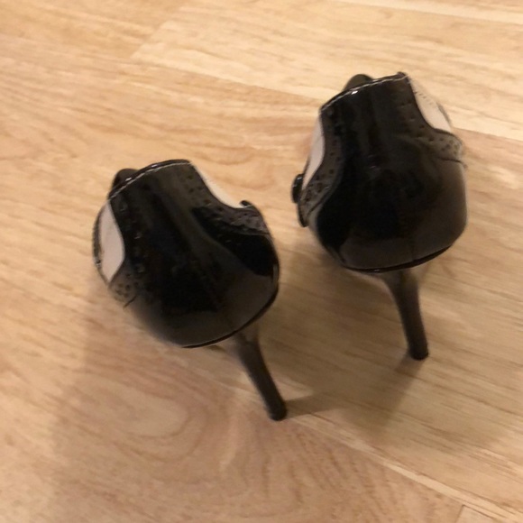 Black-and-white rockabilly shoes 6 1/2 pinup girl - Picture 4 of 5